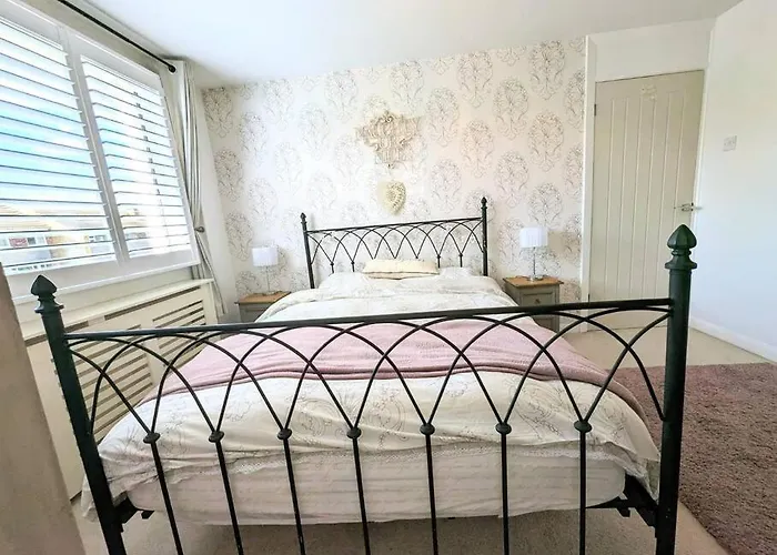 Spacious Lovely 3 Bed House In Keyworth Nottingham Suit Contractors Or Family